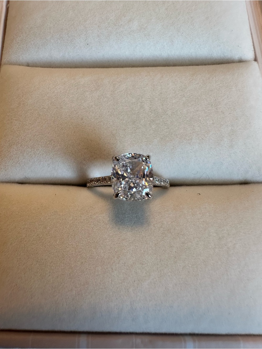 Everly Ring size 6